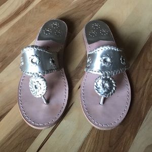 Jack Rogers Hamptons- Platinum size 6 wide